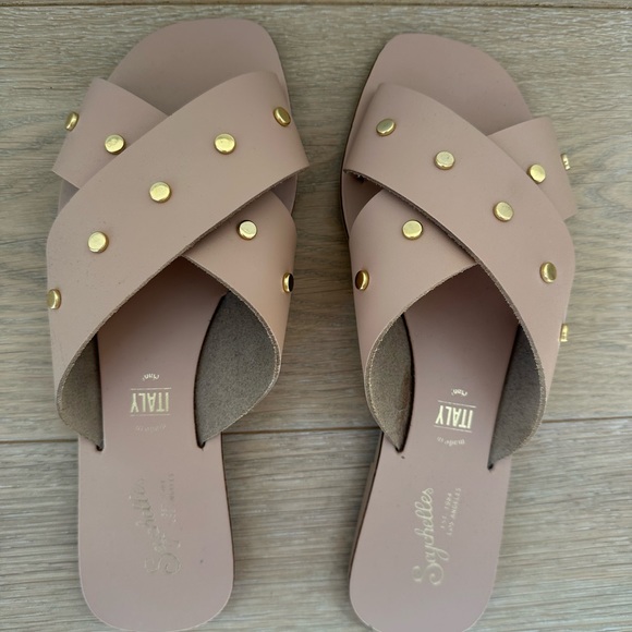 SEYCHELLES TOTAL RELAXATION STUD SANDAL IN VACCHETTA New 7.5